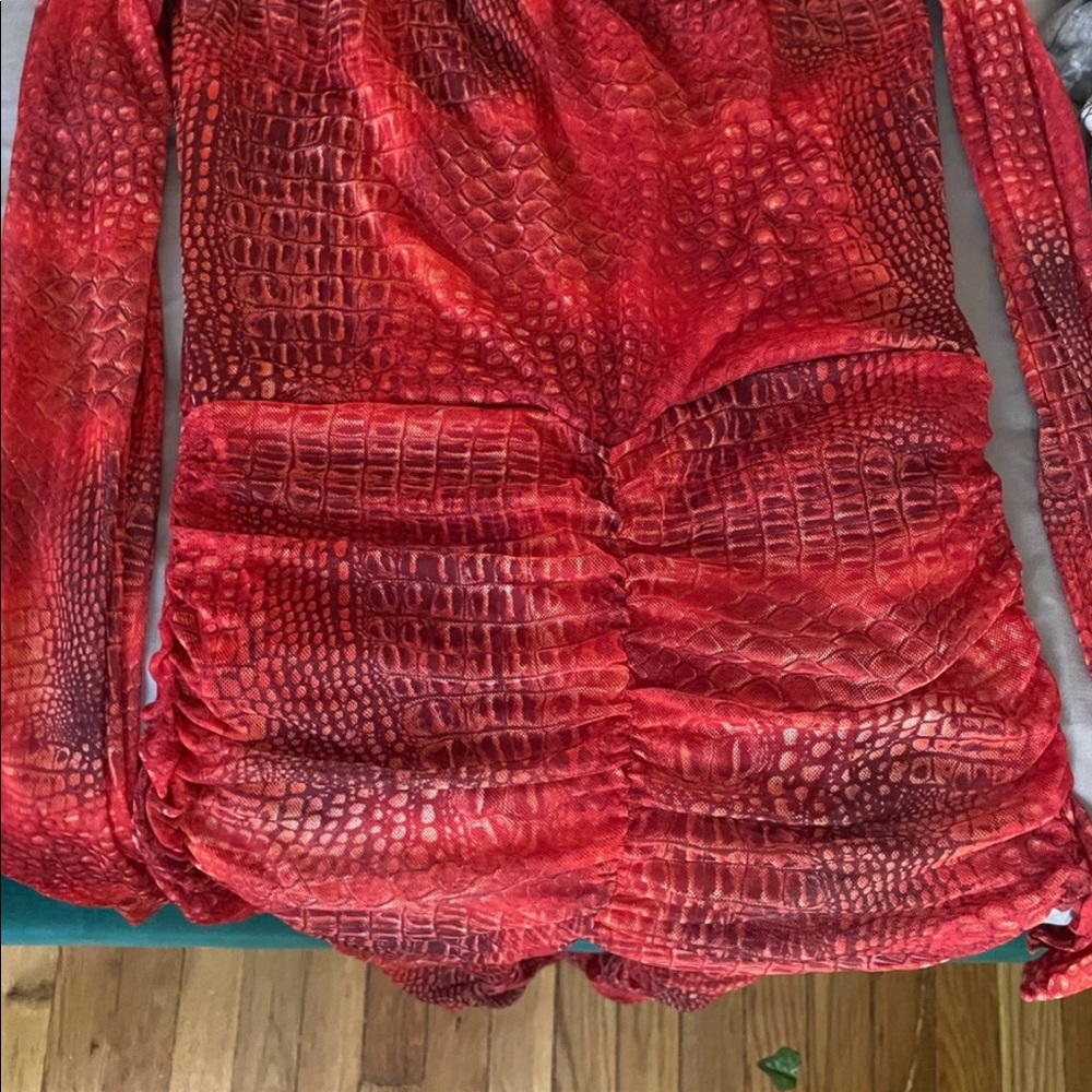 LIKE NEW PLT Red-Orange Croc Print Ruched Mesh Bardot Jumpsuit Full Bodysuit 4US - Picture 5 of 7